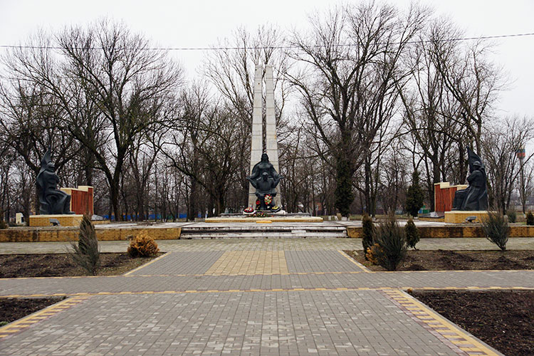 Мемориал Славы в ст. Ильинской