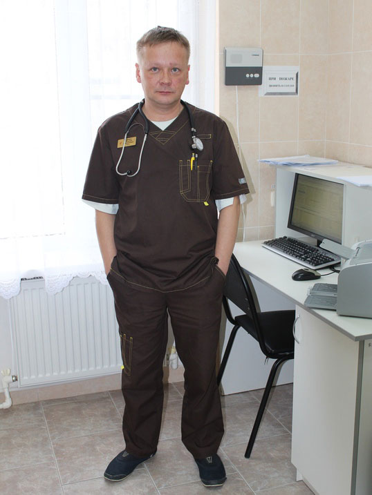 Врач-терапевт Евгений Качан считает, что в госпитале он выполнял обычную работу с поправкой на обстоятельства