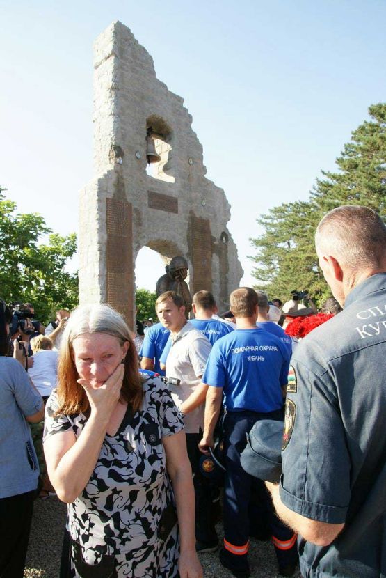 в Крымске открыли мемориал  в память о жертвах наводнения