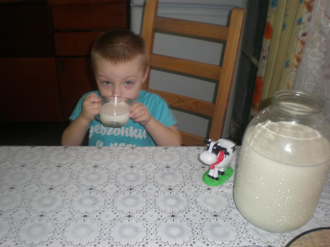 Никите Филиппенко по вкусу домашнее молоко
