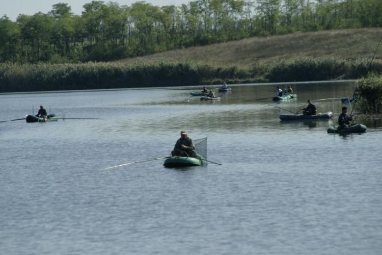 В Новопокровском районе прошли соревнования по спортивному рыболовству на поплавочную удочку
