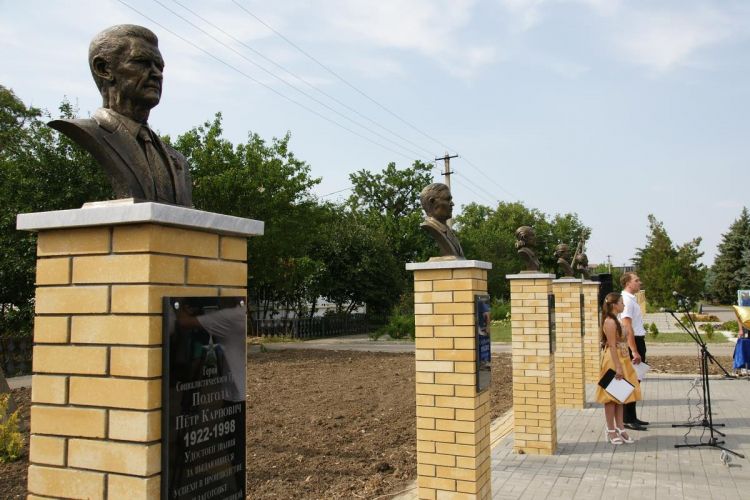 Достопримечательности в новопокровской