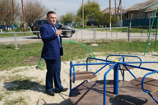 Александр Свитенко: «Молодежная – не единственная улица, где в этом году установили  детскую площадку»