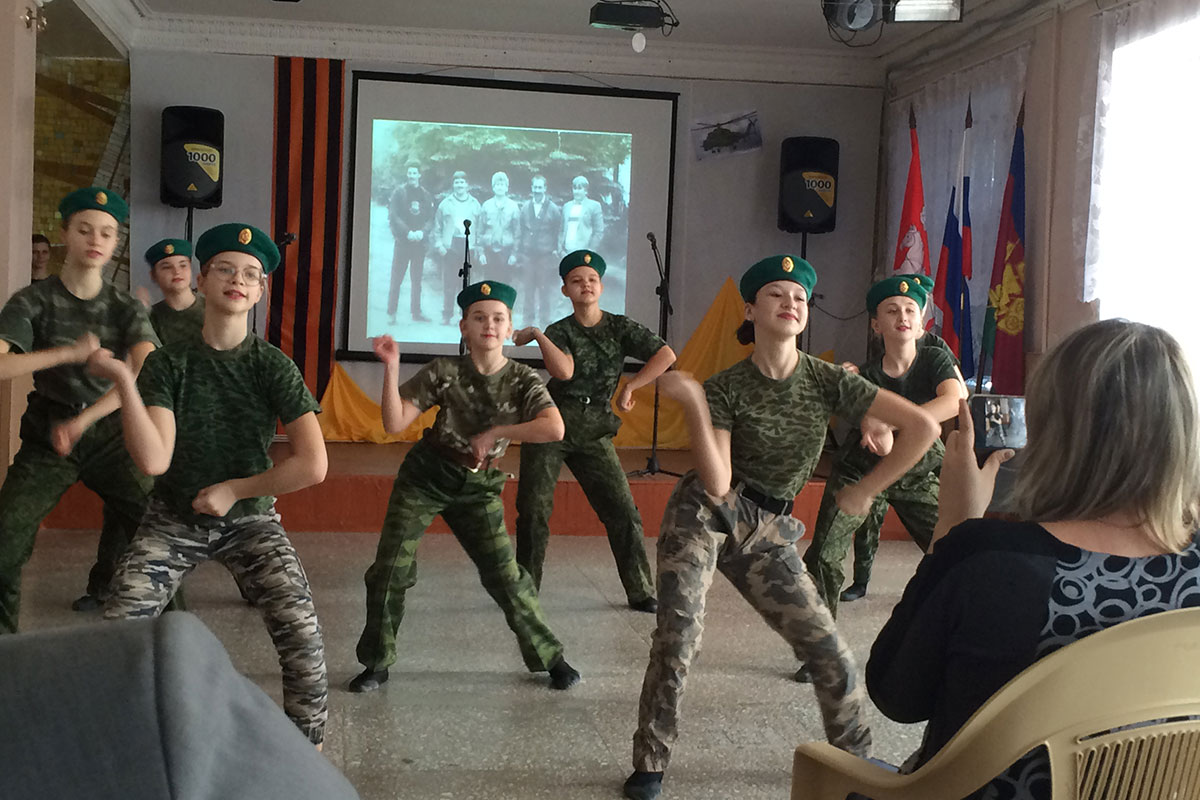 Выступает детский танцевальный коллектив ильинского дома культуры