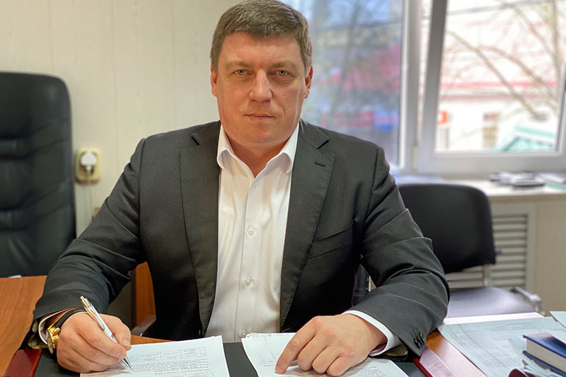 Алексей Резниченко возглавляет отдел № 8 НКО «Фонд капитального ремонта МКД» с 2014 года