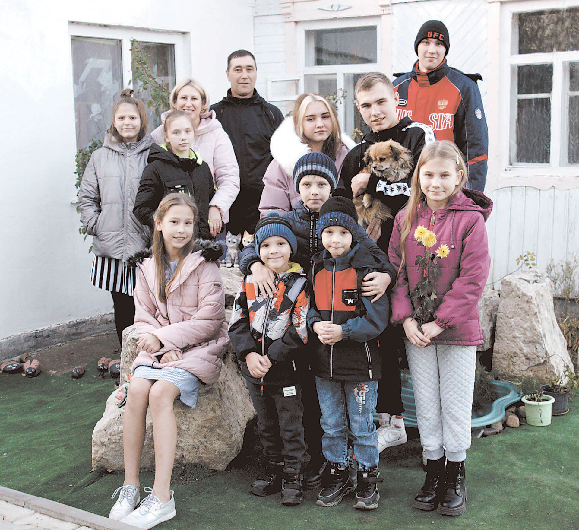 Жить в большом обществе. Дети сироты молодые семьи Новопокровского района.