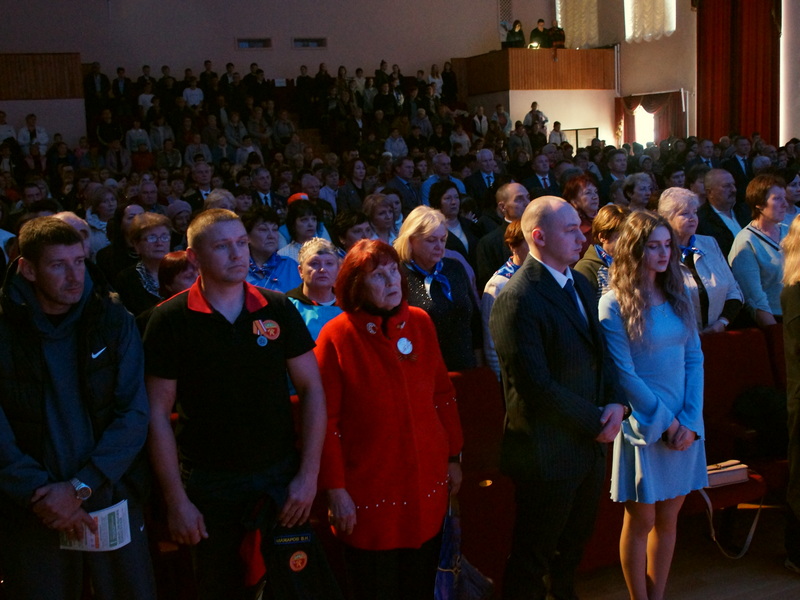 Минутой молчания почтили память тех, чьи имена навсегда останутся в сердцах потомков. / Фото А. Толстых