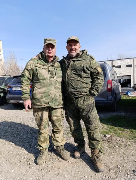 yu_i_bakachev-i-komandir-podrazdeleniya-pozyvnoj-mikhalych-