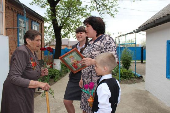 Семья Фуниковых поздравляет  Марию Антоновну Авдееву